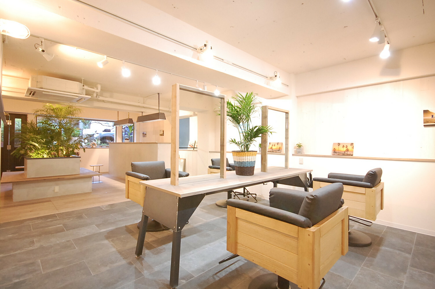 AKALA HAIR 打出店